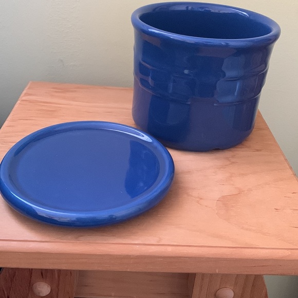 Longaberger Other - COPY - Longaberger pint salt crock with coaster lid-cornflower/blue